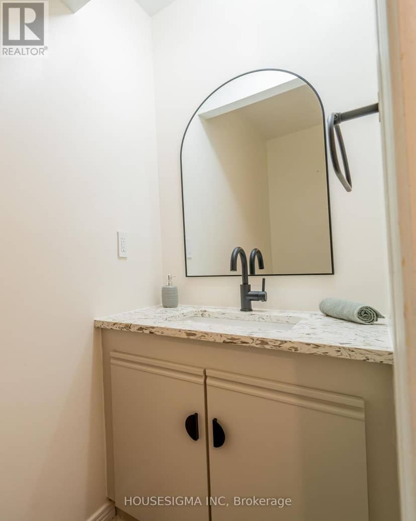 1437 Huntmar Drive — photo 17 of 40