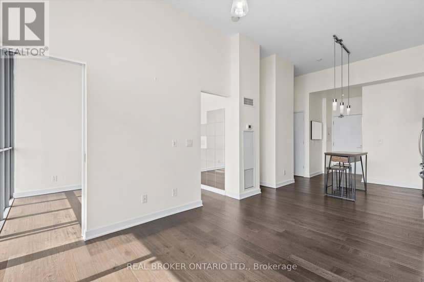 4403 - 110 Charles Street E — photo 21 of 28