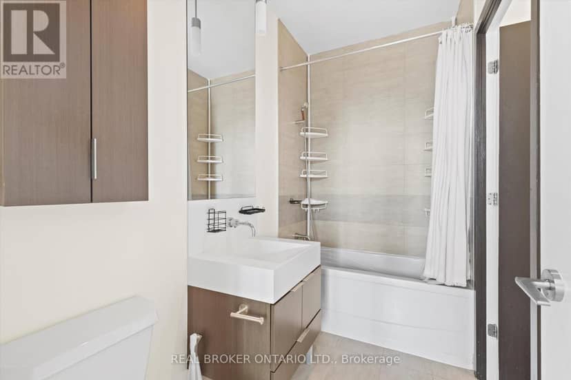 4403 - 110 Charles Street E — photo 25 of 28