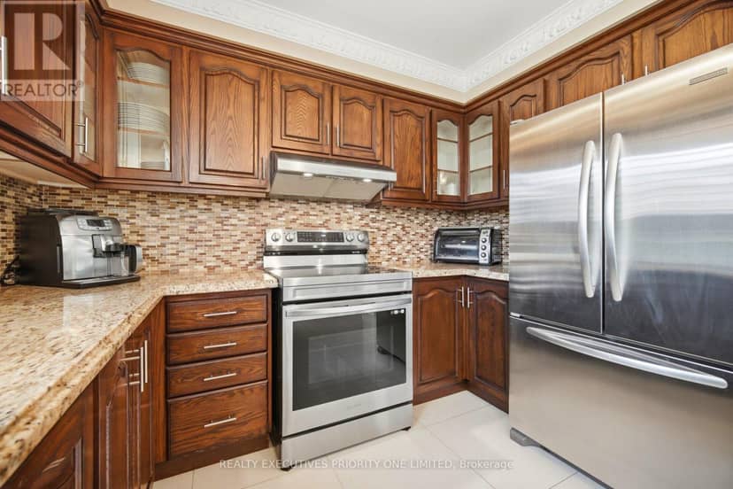 139 Jade Crescent — photo 10 of 40