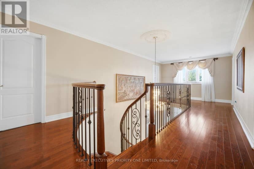 139 Jade Crescent — photo 19 of 40