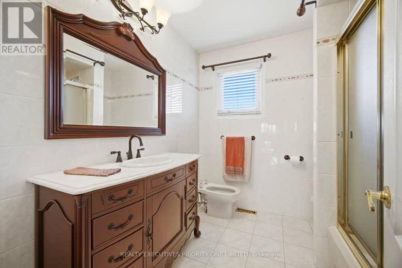 139 Jade Crescent — photo 29 of 40