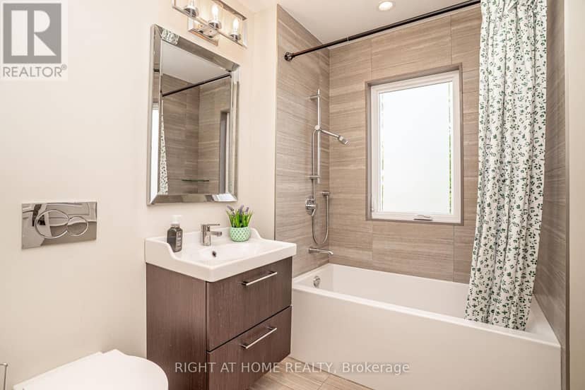 1479 Briarwood Crescent — photo 33 of 40