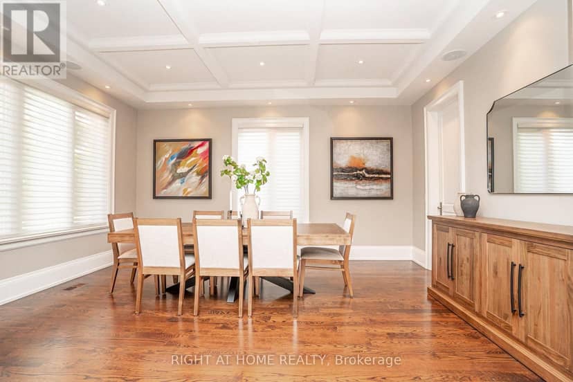 1479 Briarwood Crescent — photo 5 of 40