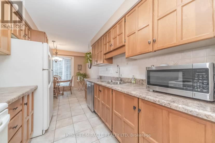 37 Blackthorn Lane — photo 13 of 33