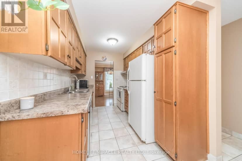 37 Blackthorn Lane — photo 14 of 33