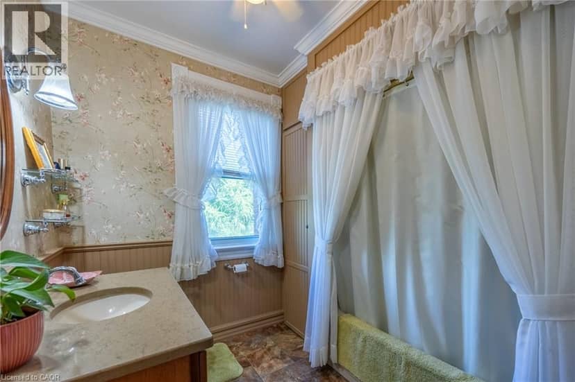 1004 MAIN Street — photo 24 of 40