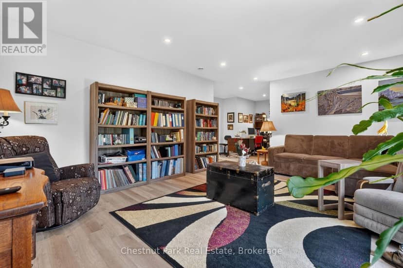 8 Ertler Lane — photo 33 of 40