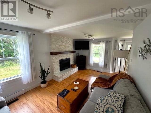 1543 King Street — photo 12 of 31