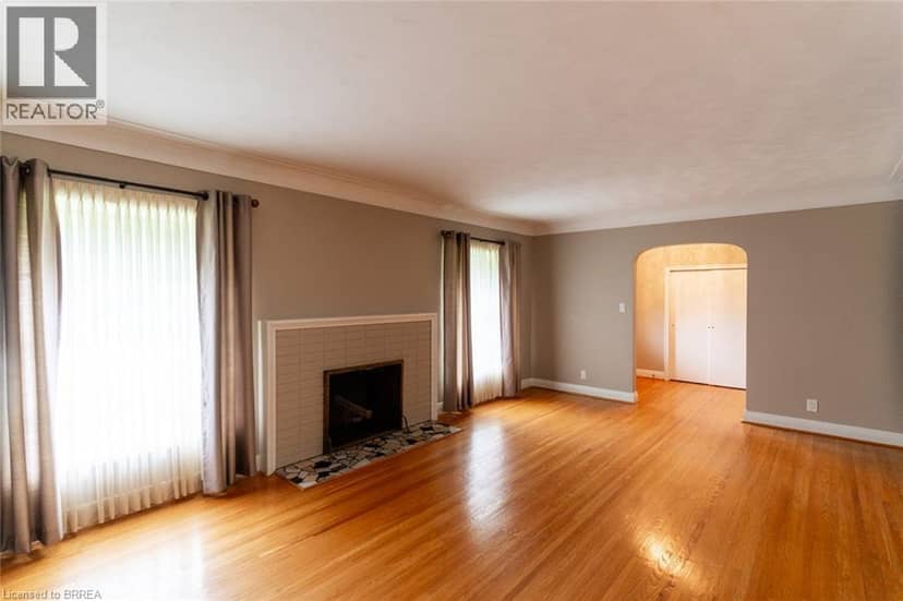 30 PROCTOR Avenue — photo 15 of 40