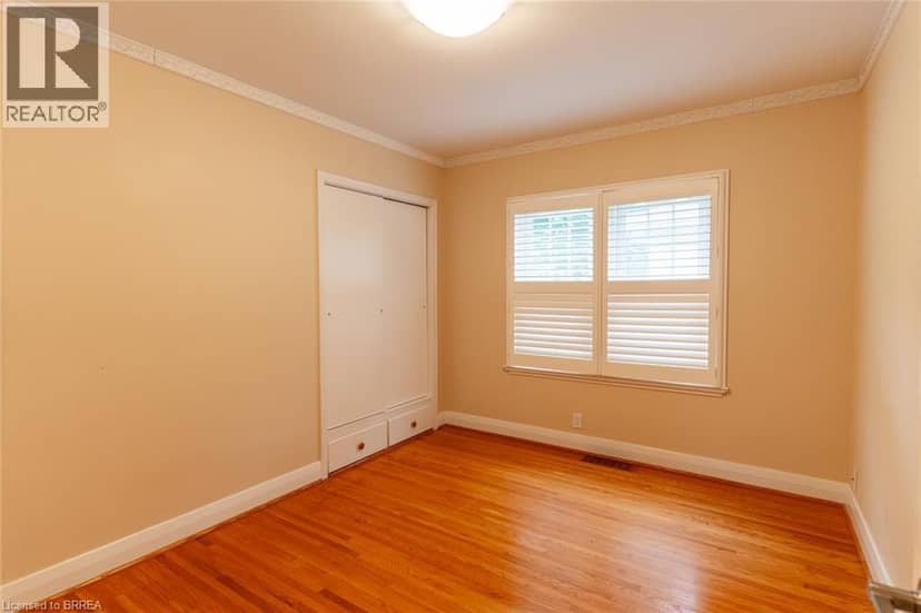 30 PROCTOR Avenue — photo 11 of 40