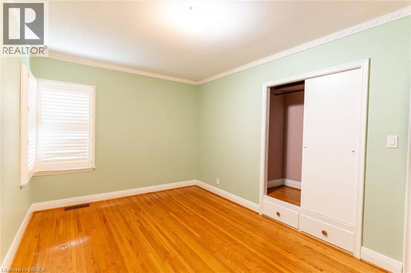 30 PROCTOR Avenue, Brantford, photo 7