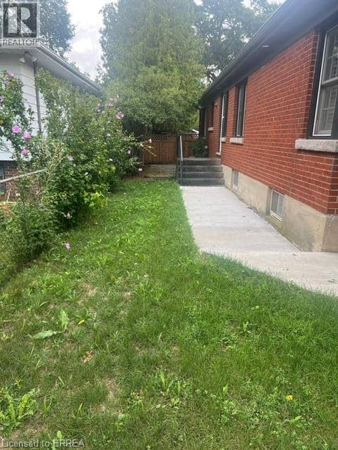 30 PROCTOR Avenue — photo 37 of 40