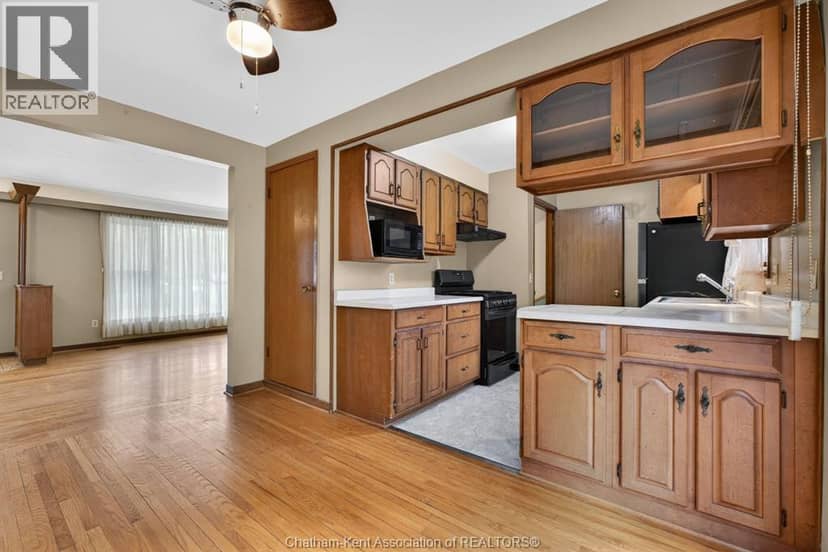 35 Peter STREET — photo 14 of 40