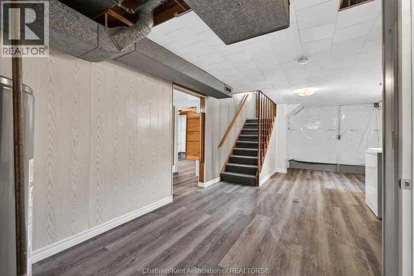 35 Peter STREET — photo 28 of 40