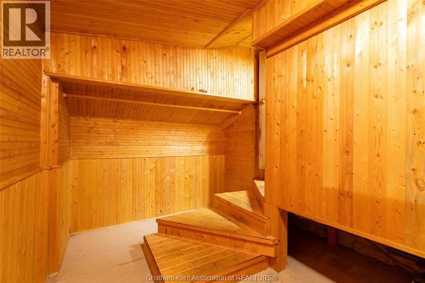 802 Elgin Street — photo 15 of 40