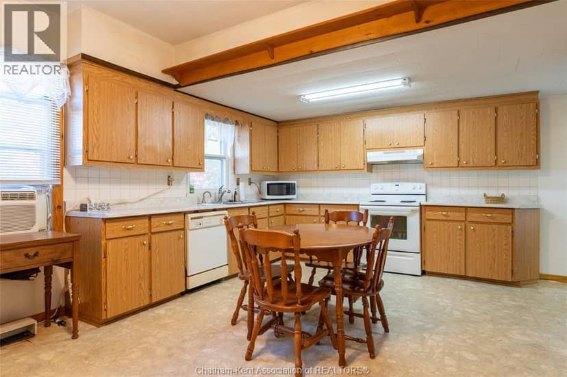 802 Elgin Street — photo 11 of 40