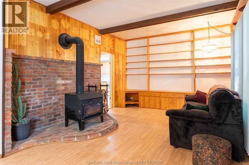 802 Elgin Street — photo 10 of 40