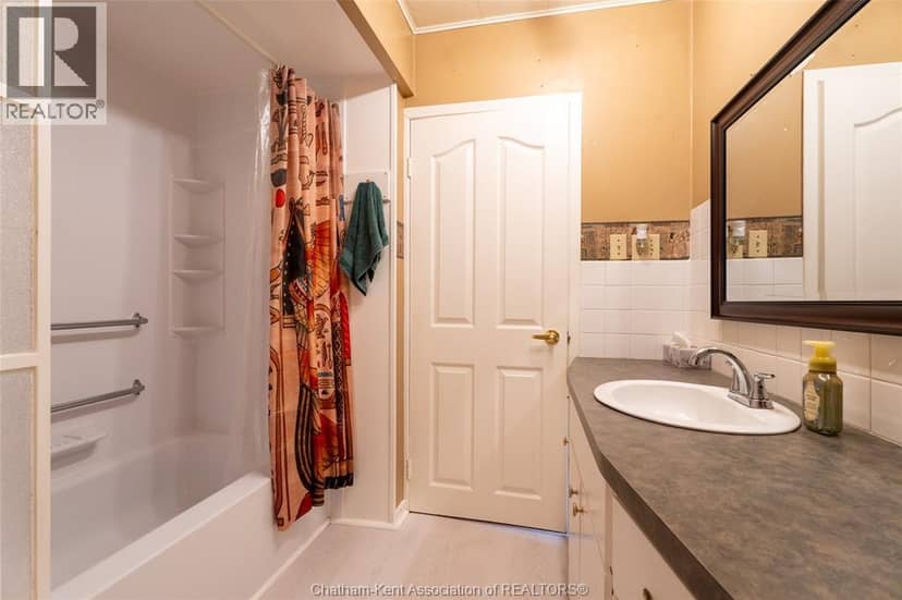 802 Elgin Street — photo 18 of 40