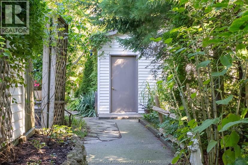 802 Elgin Street — photo 33 of 40