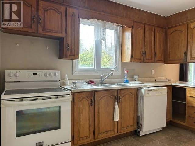 35-37 Brook Road — photo 3 of 16