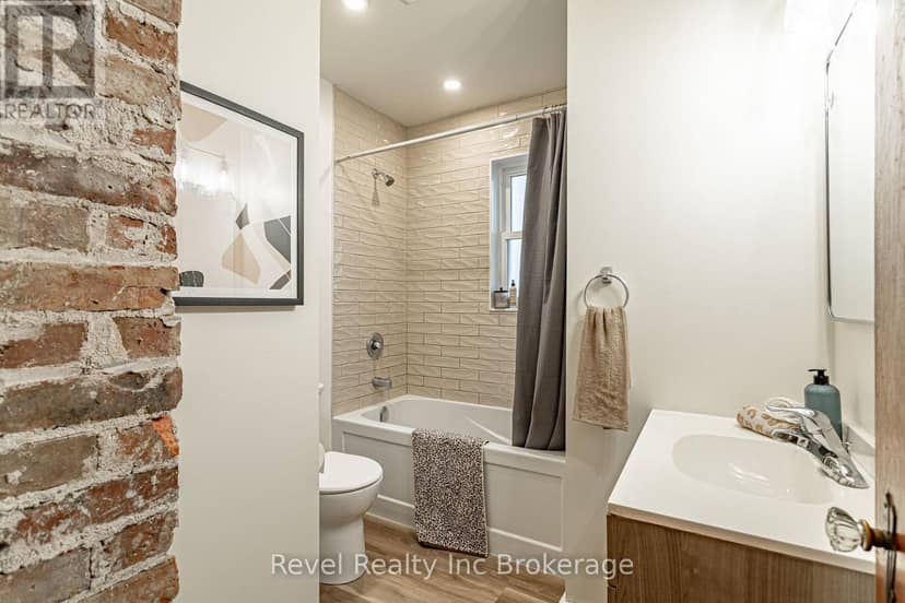 120 Loveys Street E — photo 12 of 38