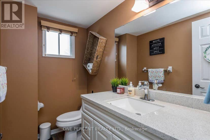 194 Livingstone Street W — photo 17 of 33