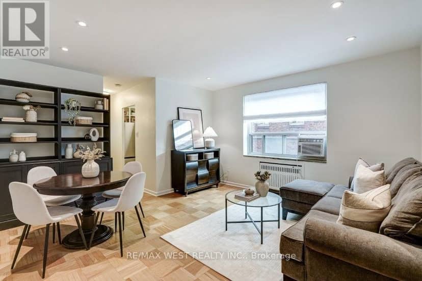 203 - 2000 Bloor Street W, Toronto, photo 4