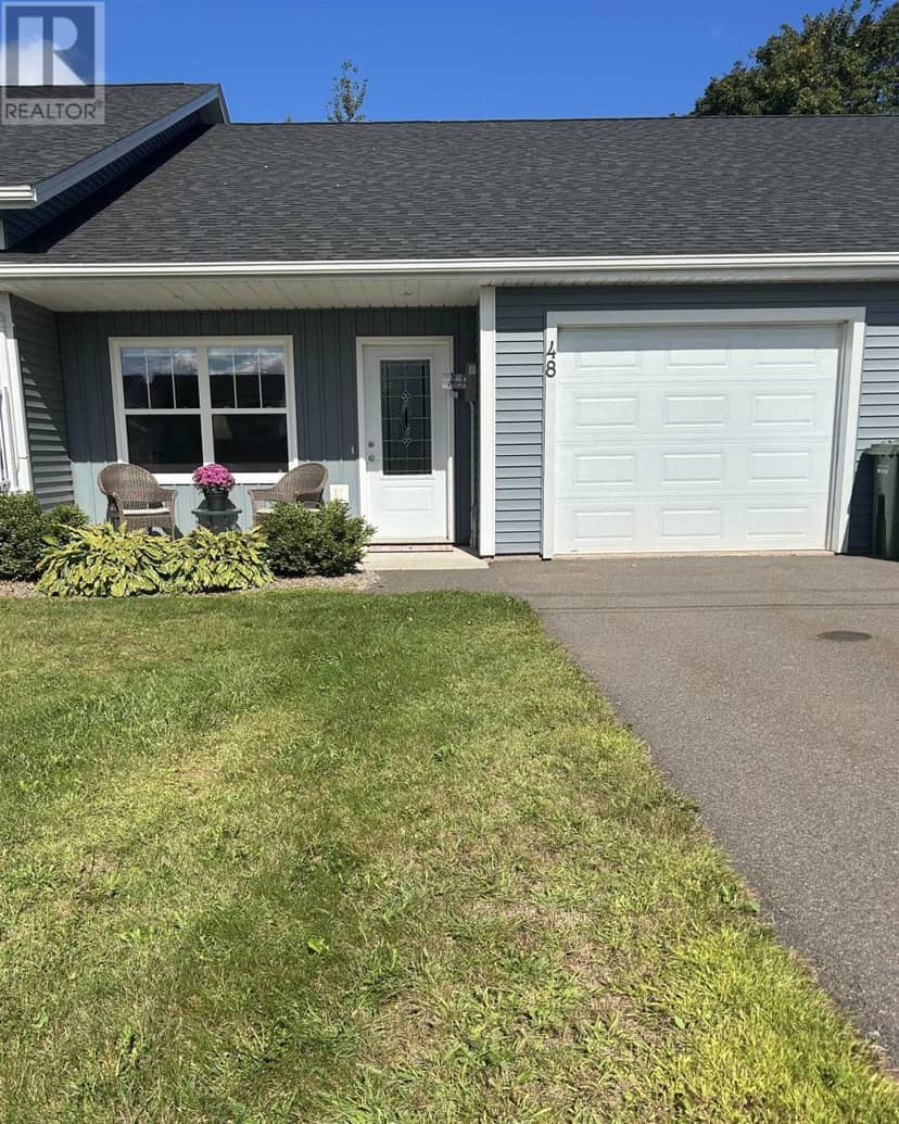 48 Stephanie Drive, Cornwall, photo 2