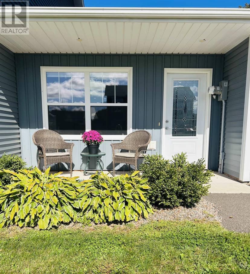 48 Stephanie Drive, Cornwall, photo 3