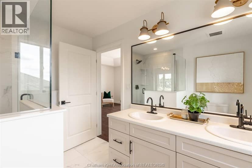 115 Davis STREET — photo 11 of 40