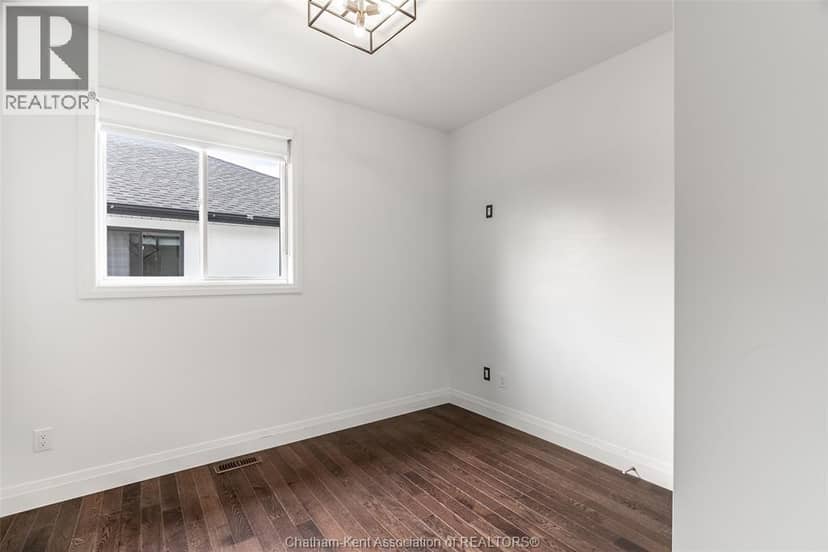 115 Davis STREET — photo 18 of 40