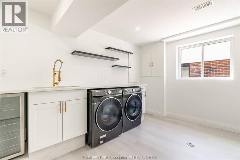 115 Davis STREET — photo 30 of 40