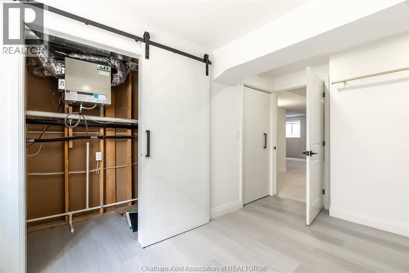 115 Davis STREET — photo 31 of 40