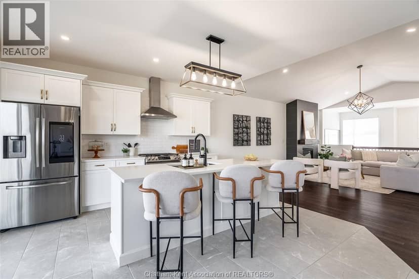 115 Davis STREET — photo 4 of 40