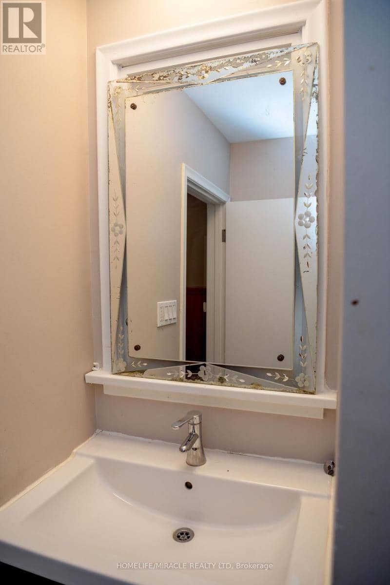 25 Thornridge Crescent — photo 36 of 40
