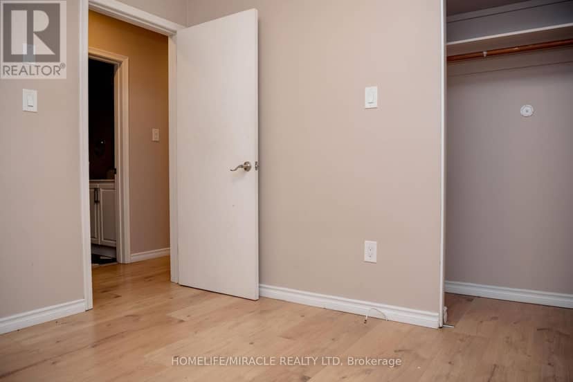 25 Thornridge Crescent — photo 27 of 40