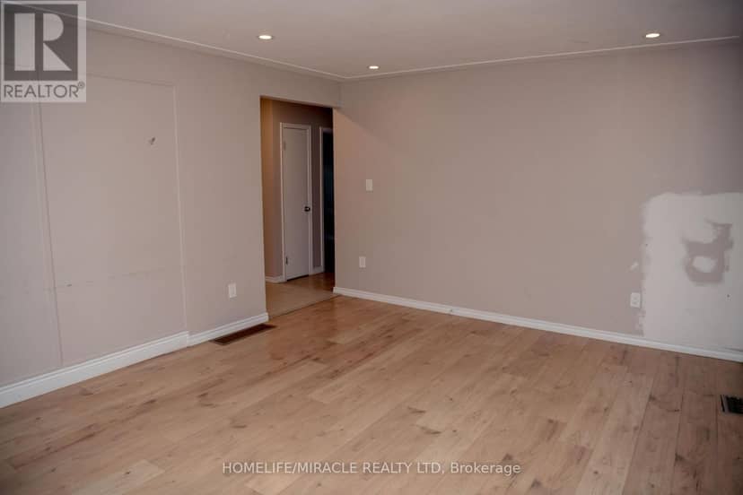 25 Thornridge Crescent — photo 23 of 40