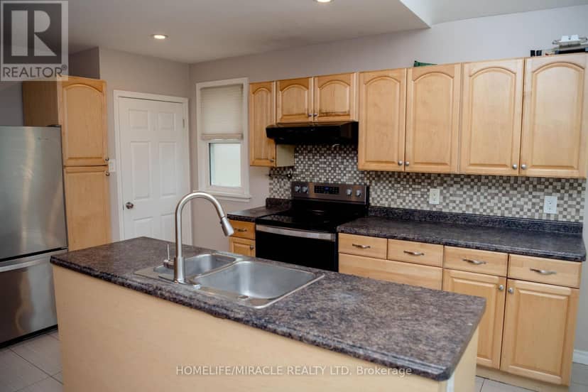25 Thornridge Crescent — photo 9 of 40