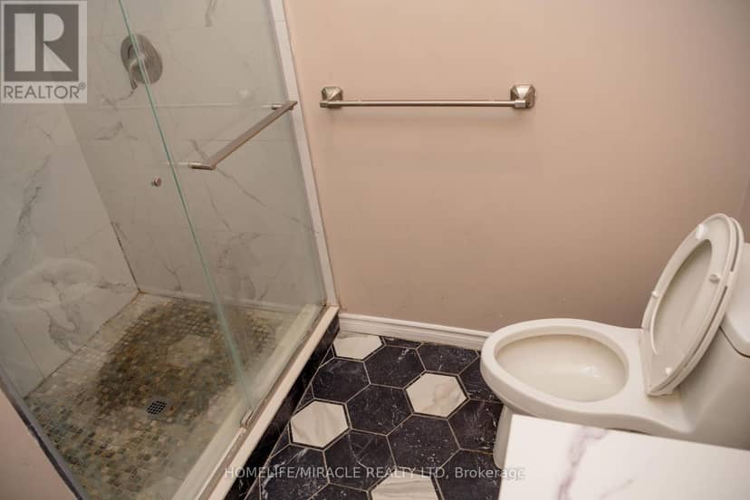 25 Thornridge Crescent — photo 32 of 40