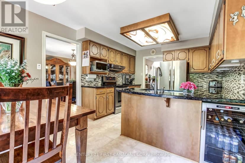 47 Monte Vista Crescent — photo 13 of 40