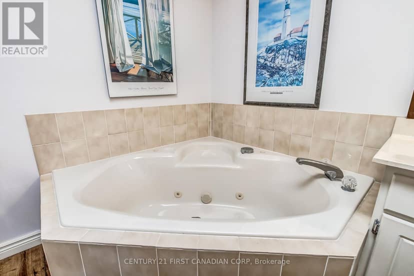 47 Monte Vista Crescent — photo 24 of 40