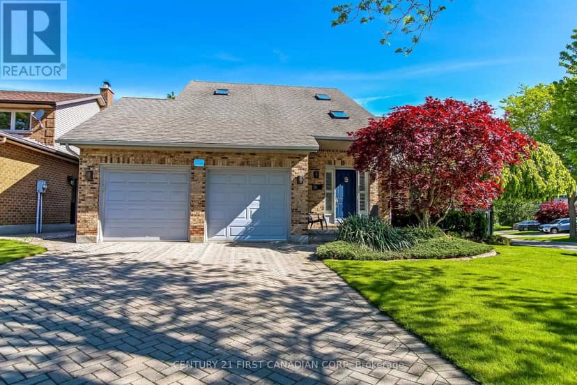 47 Monte Vista Crescent — photo 3 of 40