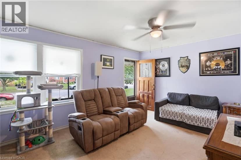 9 LANCASTER Avenue, Brantford, photo 6