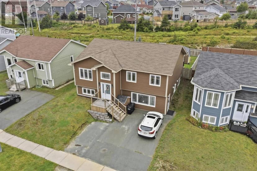91 Ladysmith Drive — photo 2 of 40