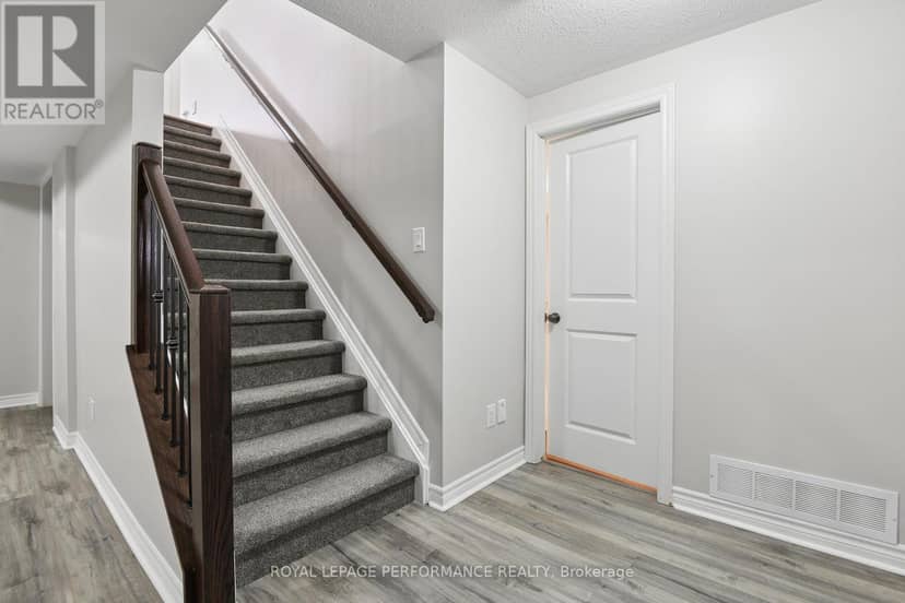 261 Bulrush Crescent — photo 28 of 40