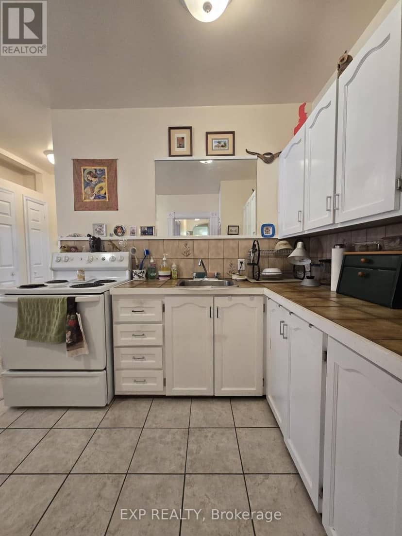 356 Gilmour Street — photo 12 of 20