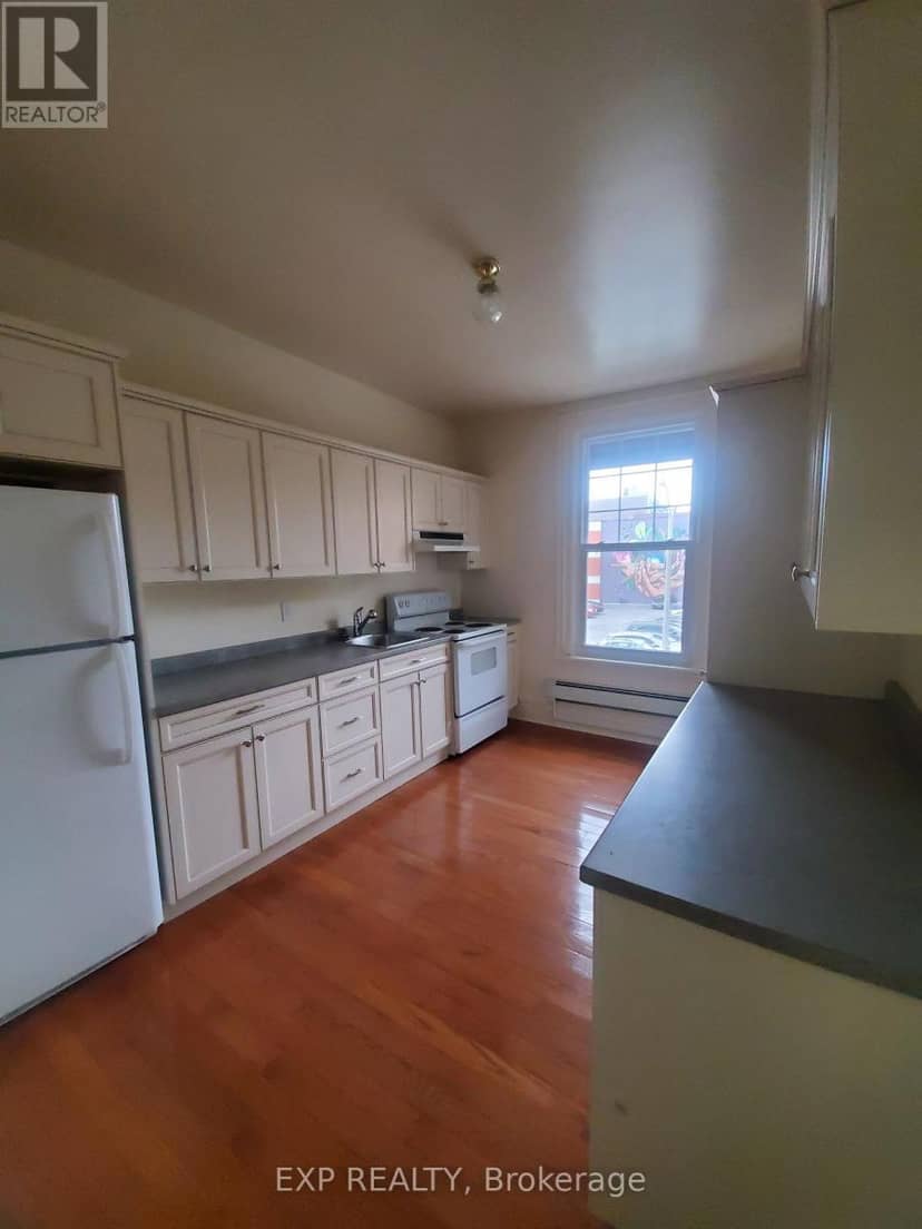 360 Gilmour Street — photo 11 of 16