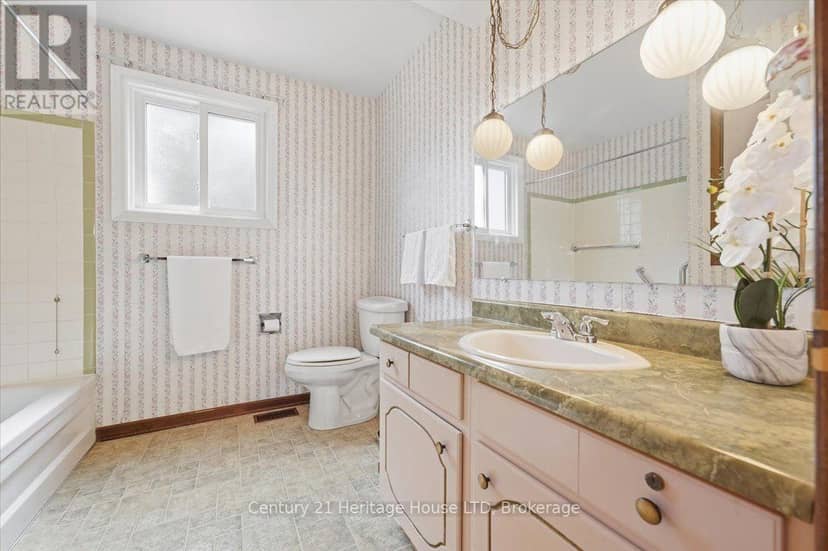 62 Northgate Drive — photo 11 of 37