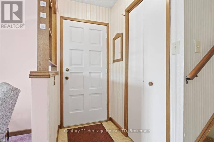62 Northgate Drive — photo 4 of 37